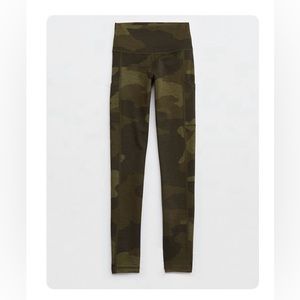 Offline by Aerie The Hugger High Waisted Leggings Camo Nomad Olive Medium